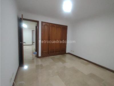 Apartamento de 3 alcobas en venta en Laureles, Medellín, 193 m² · foto 18 de 18