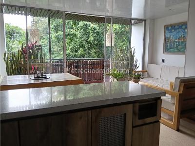 Apartamento de 3 alcobas en venta en La Castellana, Medellín, 92 m² · foto 2 de 20