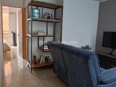 Apartamento de 3 alcobas en venta en La Castellana, Medellín, 92 m² · foto 7 de 20