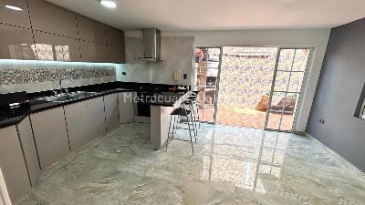 Casa de 3 alcobas en venta en Cañaveral Country, Floridablanca, 1348 m² · foto 4 de 17