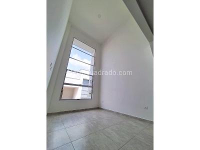 Casa de 4 alcobas en venta en Avenida Condina, Pereira, 130 m² · foto 4 de 18