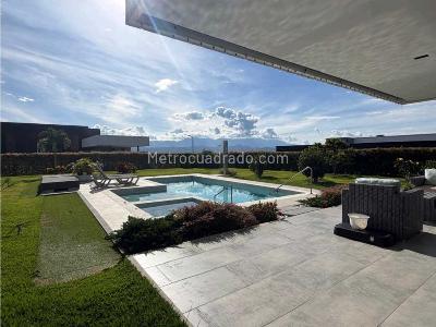 Casa de 4 alcobas en venta en Cerritos, Pereira, 2000 m² · foto 6 de 8