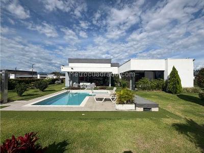 Casa de 4 alcobas en venta en Cerritos, Pereira, 2000 m² · foto 7 de 8
