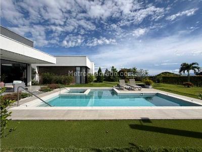 Casa de 4 alcobas en venta en Cerritos, Pereira, 2000 m² · foto 8 de 8