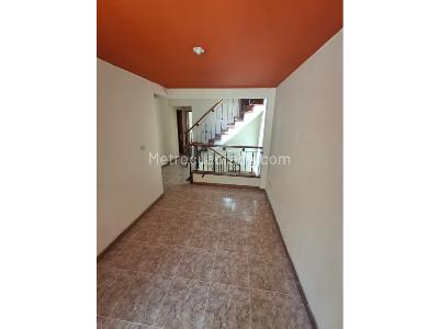 Casa de 5 alcobas en venta en Poblado I, Pereira, 135 m² · foto 2 de 17