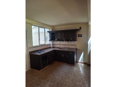 Casa de 5 alcobas en venta en Poblado I, Pereira, 135 m² · foto 4 de 17