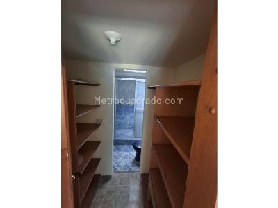Casa de 5 alcobas en venta en Poblado I, Pereira, 135 m² · foto 9 de 17