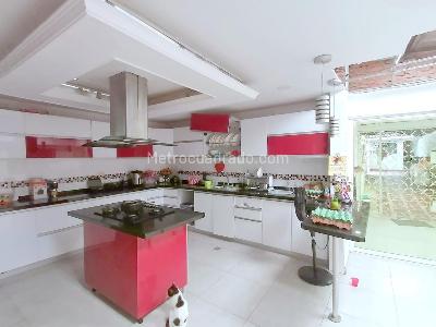 Casa de 5 alcobas en venta en El Poblado, Barranquilla, 604 m² · foto 7 de 20
