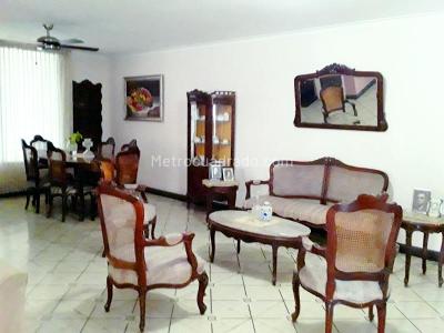 Casa de 4 alcobas en venta en La Campiña, Barranquilla, 308 m² · foto 3 de 13