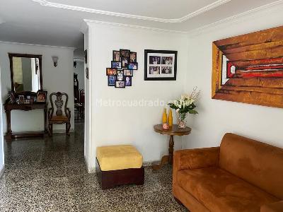 Casa de 5 alcobas en venta en Altos De Riomar, Barranquilla, 510 m² · foto 3 de 10