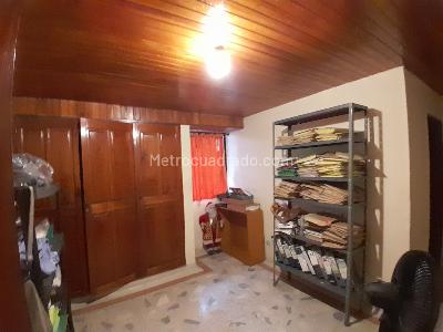 Casa de 5 alcobas en venta en Las Estrellas, Barranquilla, 277 m² · foto 11 de 20