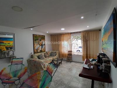 Casa en venta en Ciudad Jardin, Barranquilla · foto 2 de 13