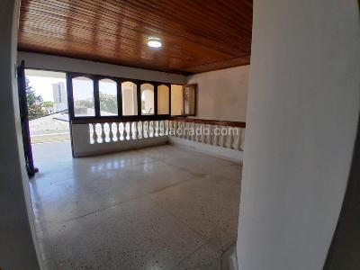 Casa de 4 alcobas en venta en Altos De Riomar, Barranquilla, 250 m² · foto 2 de 15
