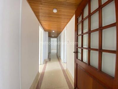 Apartamento de 3 alcobas en venta en Alto Prado, Barranquilla, 193 m² · foto 5 de 16
