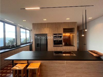 Casa de 5 alcobas en venta en Altos De Las Palmas, Medellín, 765 m² · foto 2 de 20