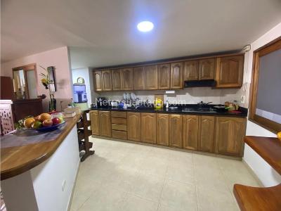 Apartamento de 3 alcobas en venta en San Antonio, Rionegro, 150 m² · foto 2 de 12