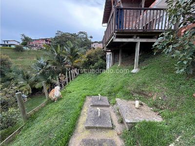 Casa de 3 alcobas en venta en Vereda Las Cuchillas, Rionegro, 685 m² · foto 3 de 18