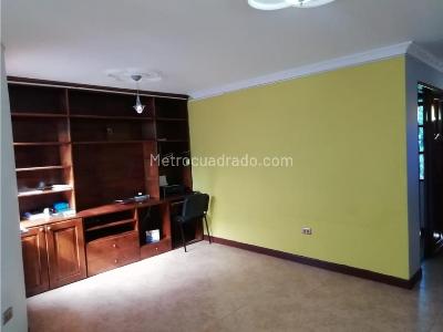 Casa de 5 alcobas en venta en La Alameda, Rionegro, 320 m² · foto 8 de 9