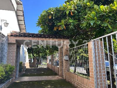 Casa de 4 alcobas en venta en San Fernando, Cali, 300 m² · foto 2 de 20