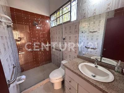 Casa de 4 alcobas en venta en San Fernando, Cali, 300 m² · foto 15 de 20