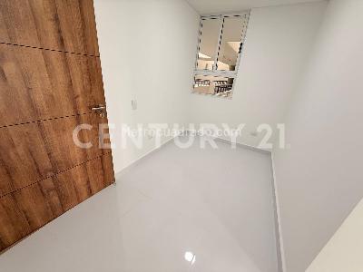 Apartamento de 2 alcobas en venta en Ciudad Jardin, Cali, 84 m² · foto 2 de 20
