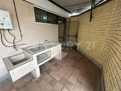 Apartamento de 3 alcobas en venta en Versalles, Cali, 120 m² · foto 2 de 17