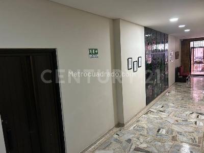 Apartamento de 3 alcobas en venta en Versalles, Cali, 120 m² · foto 3 de 17