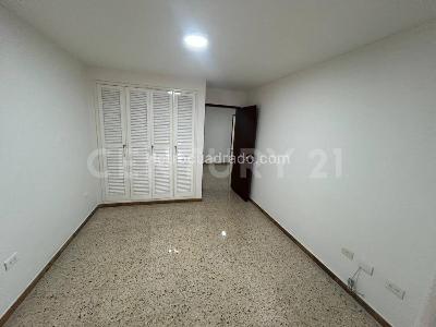 Apartamento de 3 alcobas en venta en Versalles, Cali, 120 m² · foto 5 de 17
