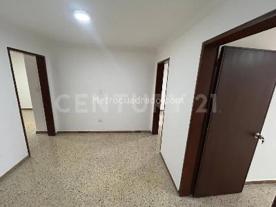 Apartamento de 3 alcobas en venta en Versalles, Cali, 120 m² · foto 8 de 17