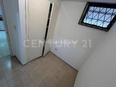 Apartamento de 3 alcobas en venta en Versalles, Cali, 120 m² · foto 13 de 17
