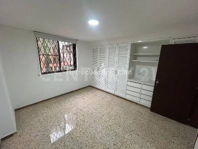 Apartamento de 3 alcobas en venta en Versalles, Cali, 120 m² · foto 14 de 17