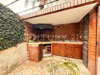 Casa de 4 alcobas en venta en Ciudad Jardin, Cali, 243 m² · foto 19 de 20