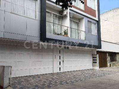 Apartamento en venta en La Flora, Cali · foto 2 de 13