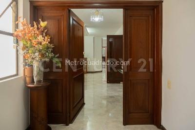 Apartamento de 4 alcobas en venta en San Fernando, Cali, 294 m² · foto 2 de 17