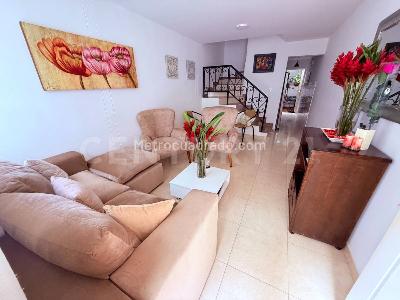 Casa de 3 alcobas en venta en Guadalupe, Cali, 90 m² · foto 2 de 14