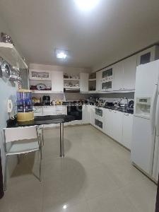 Apartamento de 3 alcobas en venta en Aguacatal, Cali, 182 m² · foto 8 de 15
