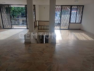 Casa de 5 alcobas en venta en El Limonar, Cali, 460 m² · foto 2 de 20
