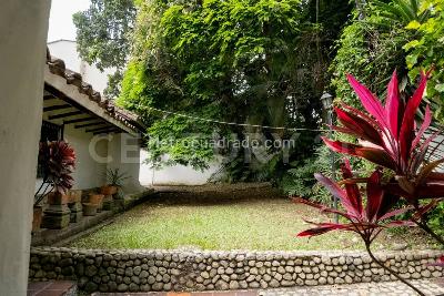 Casa de 4 alcobas en venta en Ciudad Jardin, Cali, 1507 m² · foto 4 de 20