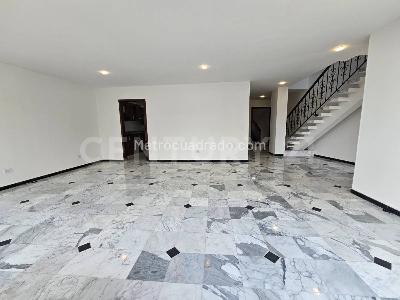Apartamento en venta en La Arboleda, Cali · foto 2 de 20