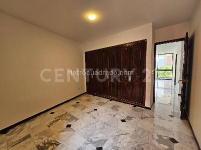 Apartamento en venta en La Arboleda, Cali · foto 8 de 20