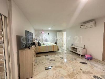 Apartamento de 3 alcobas en venta en Santa Monica Residencial, Cali, 158 m² · foto 13 de 19