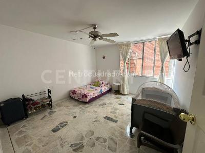 Apartamento de 3 alcobas en venta en Santa Monica Residencial, Cali, 158 m² · foto 14 de 19