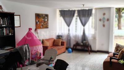 Casa de 5 alcobas en venta en Santa Isabel, Cali, 217 m² · foto 7 de 10