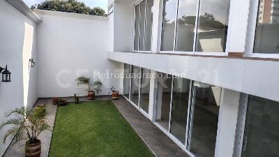 Casa de 5 alcobas en venta en La Flora, Cali, 226 m² · foto 9 de 19