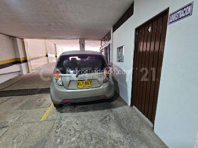 Apartamento de 2 alcobas en venta en Primero De Mayo, Cali, 228 m² · foto 9 de 16