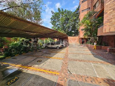 Apartamento de 3 alcobas en venta en Guadalupe, Cali, 135 m² · foto 19 de 20
