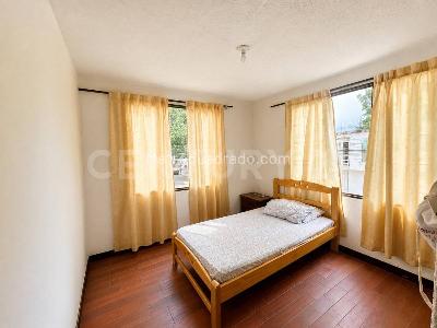 Apartamento de 5 alcobas en venta en Popular, Cali, 233 m² · foto 2 de 4