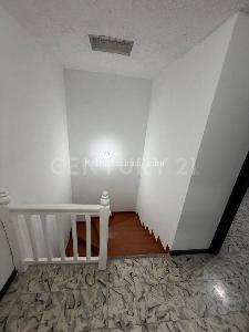Casa de 5 alcobas en venta en Departamental, Cali, 90 m² · foto 3 de 12