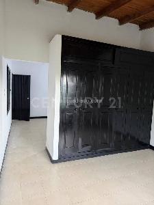 Casa de 5 alcobas en venta en Departamental, Cali, 90 m² · foto 7 de 12