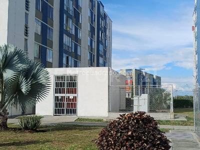Apartamento en venta en Yumbo, Cali · foto 2 de 13